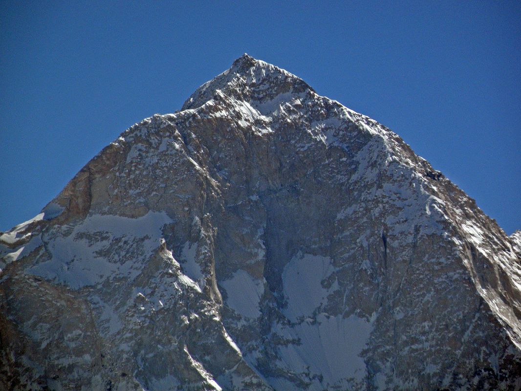 Kongma La 16 Makalu Close Up